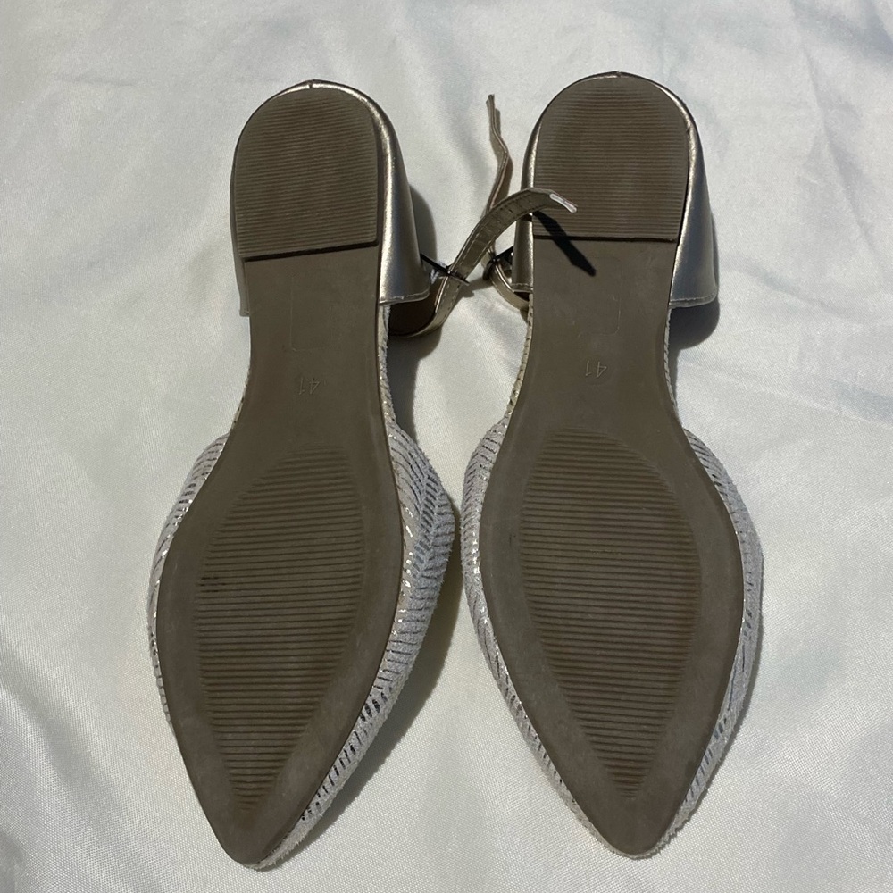 Fancy sandals. - Picture 2 of 3